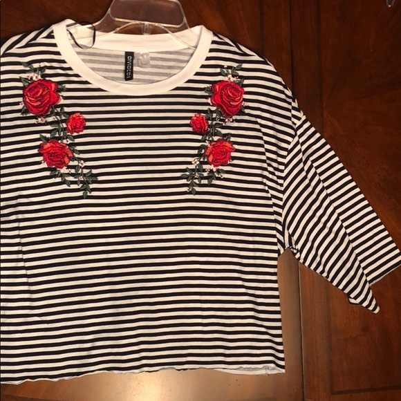 Divided crop top - Picture 1 of 5